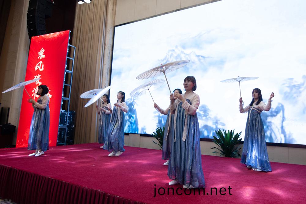 “首戰(zhan)即決戰 ‘億(yi)’戰定乹(gan)堃”華科電(dian)氣(qi)2021年(nian)會圓滿(man)結(jie)束(圖16)